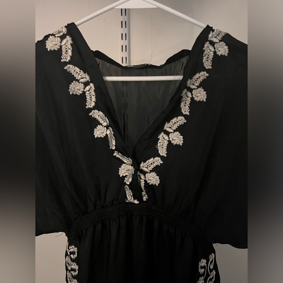 Dress - Picture 2 of 4